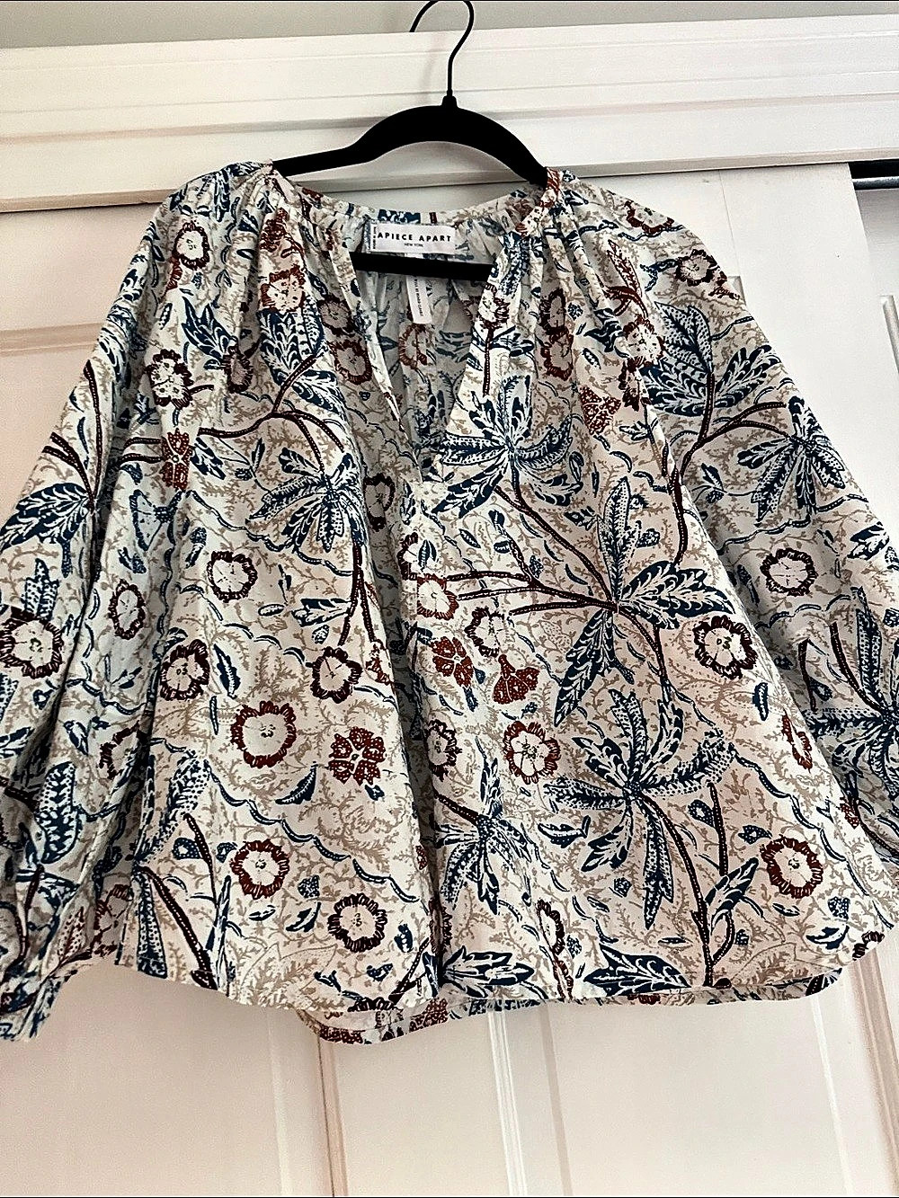 A Piece Apart Floral 100% Cotton Top in Cream, Brown & Blue XS NWT Great for lay